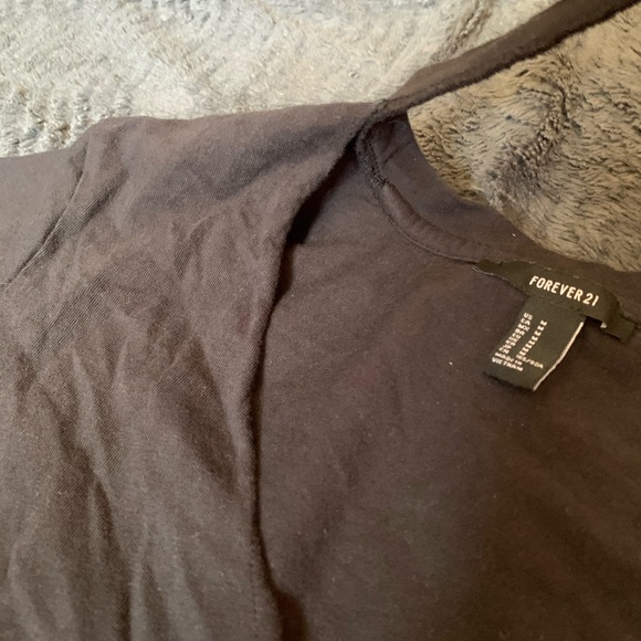 Cropped top with built in choker - Picture 3 of 4